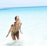 Karina Cascella in bikini