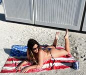 Claudia Romani bikini bollente