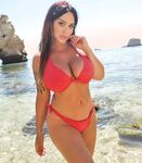 Marika Fruscio in rosso