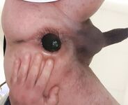 Cetriolo duro tutto nel culo