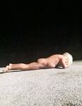 OCA LA VACCA:BATTONA IN STRADA PROSTITUTA SCHIAVA 3285932523